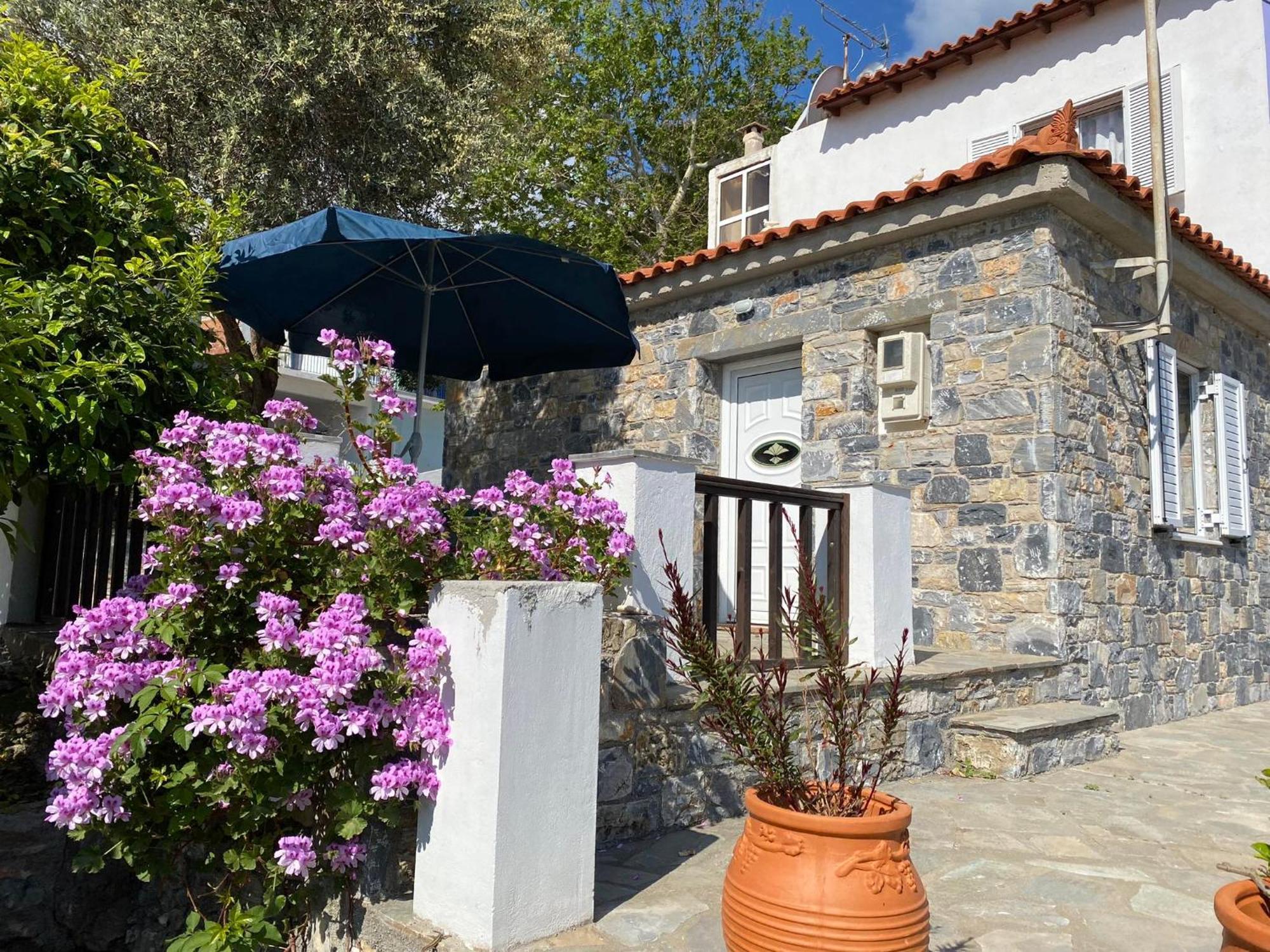Christina Traditional House Holiday home